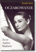 Książka - Oczarowanie. Życie Audrey Hepburn