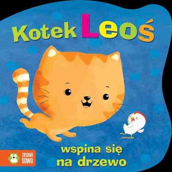 Kotek Leoś wspina się na drzewo