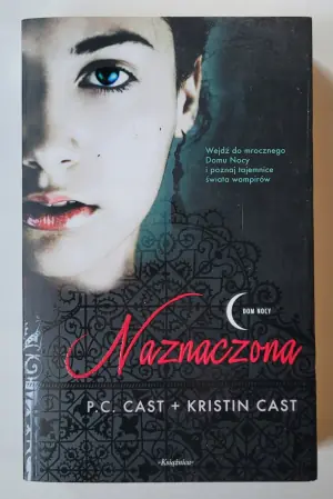 Dom nocy. Tom 1. Naznaczona