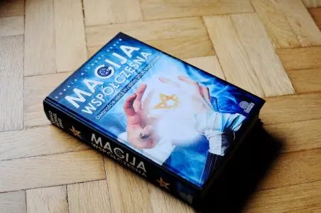 Magija współczesna. Dwanaście lekcji wysokiej sztuki magicznej