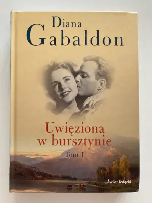Uwięziona w bursztynie. Tom 1