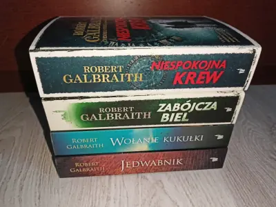 Czerwona jaskółka (pocket)