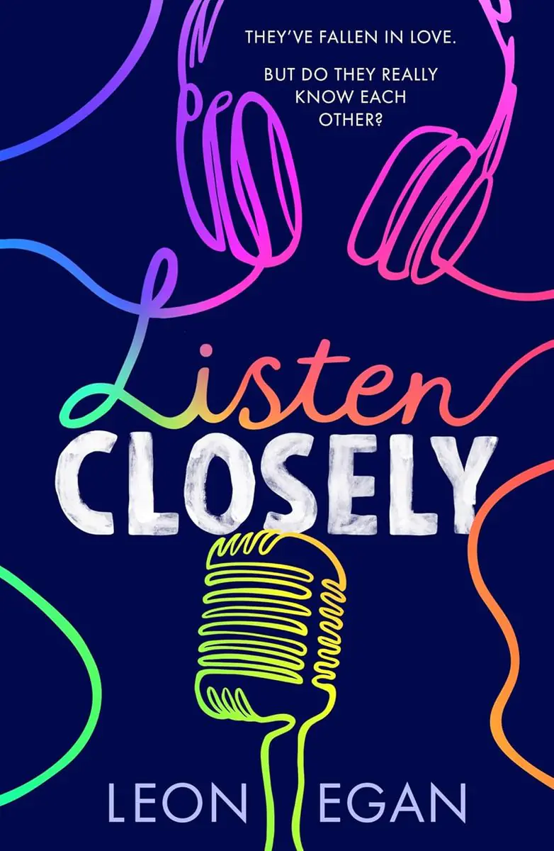 Książka - Listen Closely wer. angielska