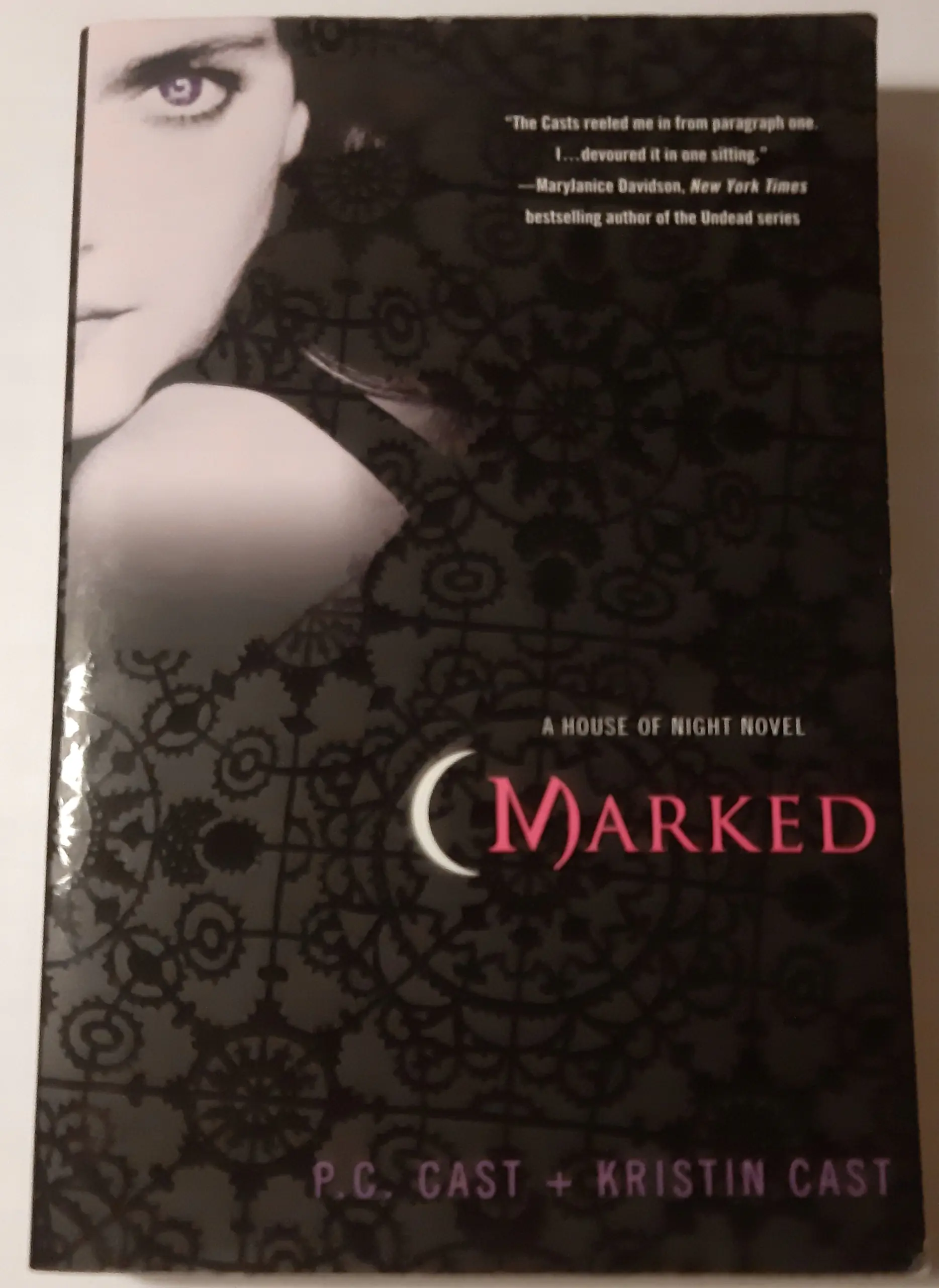 Książka - House of Night 01. Marked