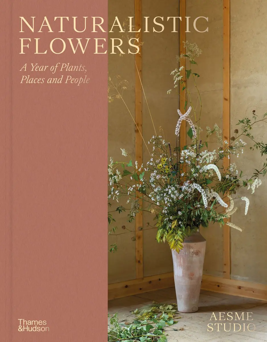 Książka - Naturalistic Flowers