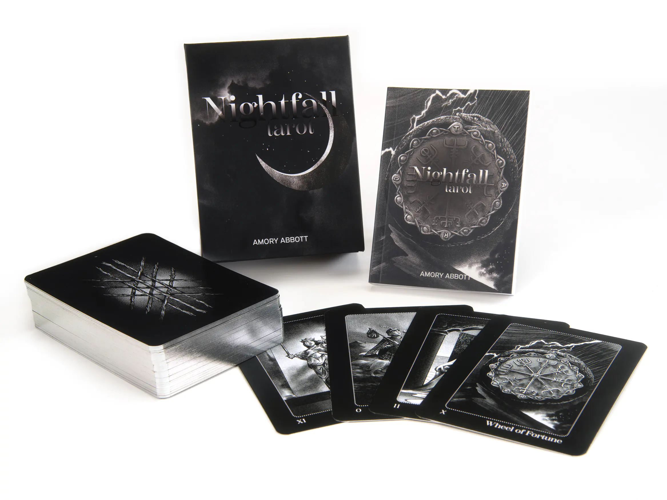Książka - Nightfall Tarot, karty do wróżenia