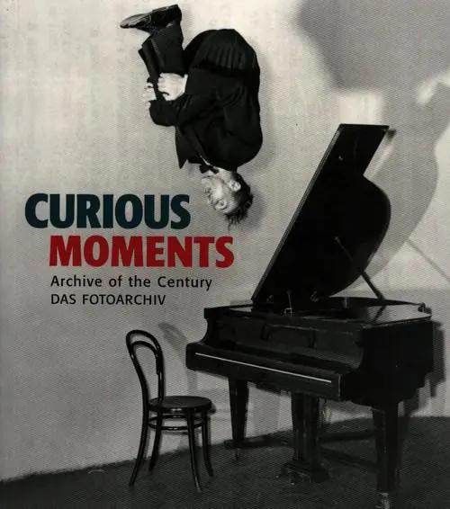 Książka - Curious Moments