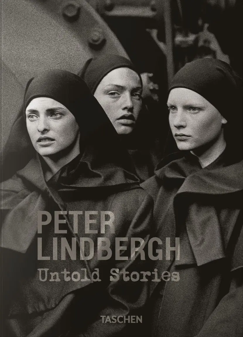 Książka - Untold Stories