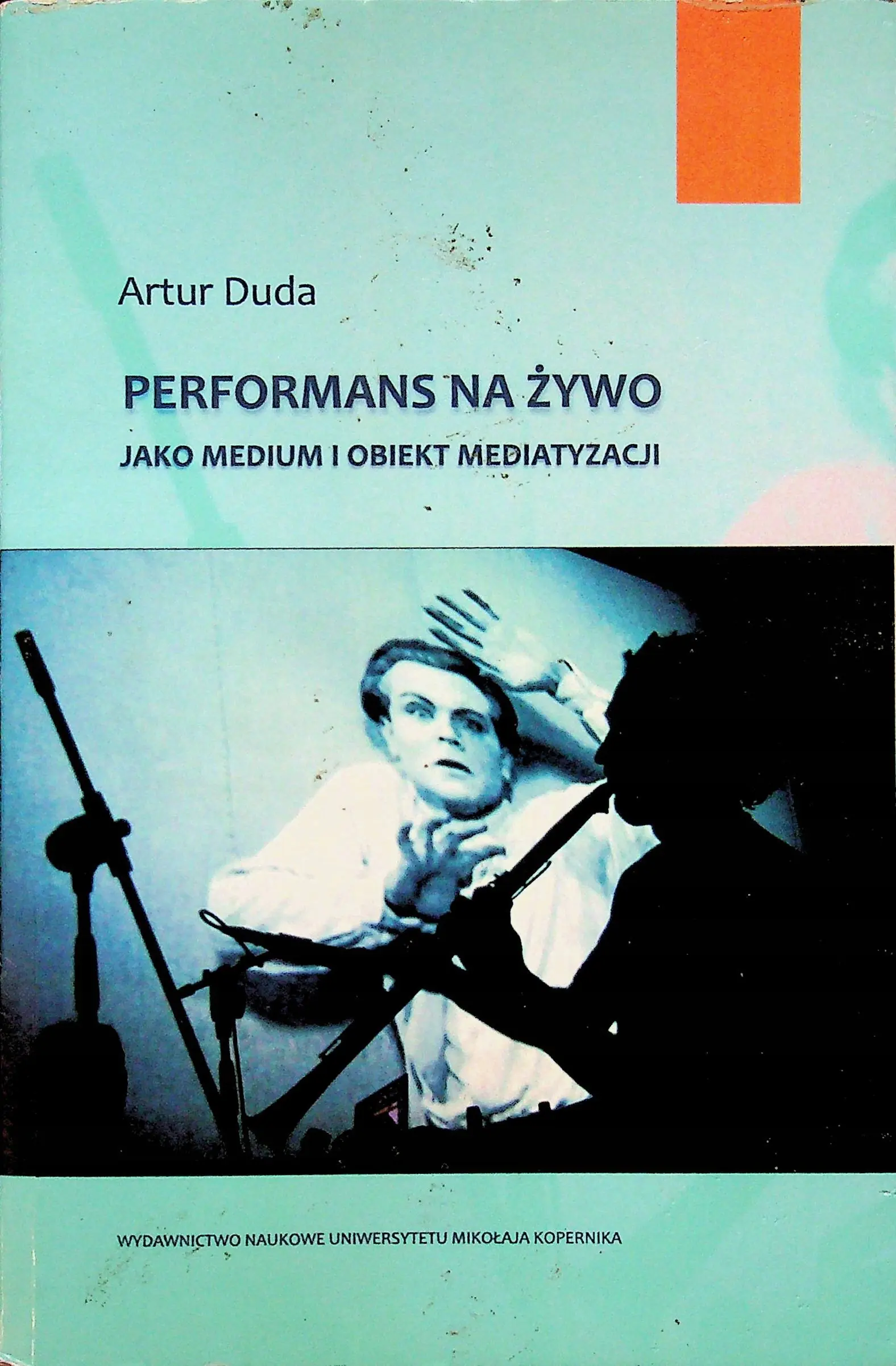 Książka - Performans na żywo. Outlet