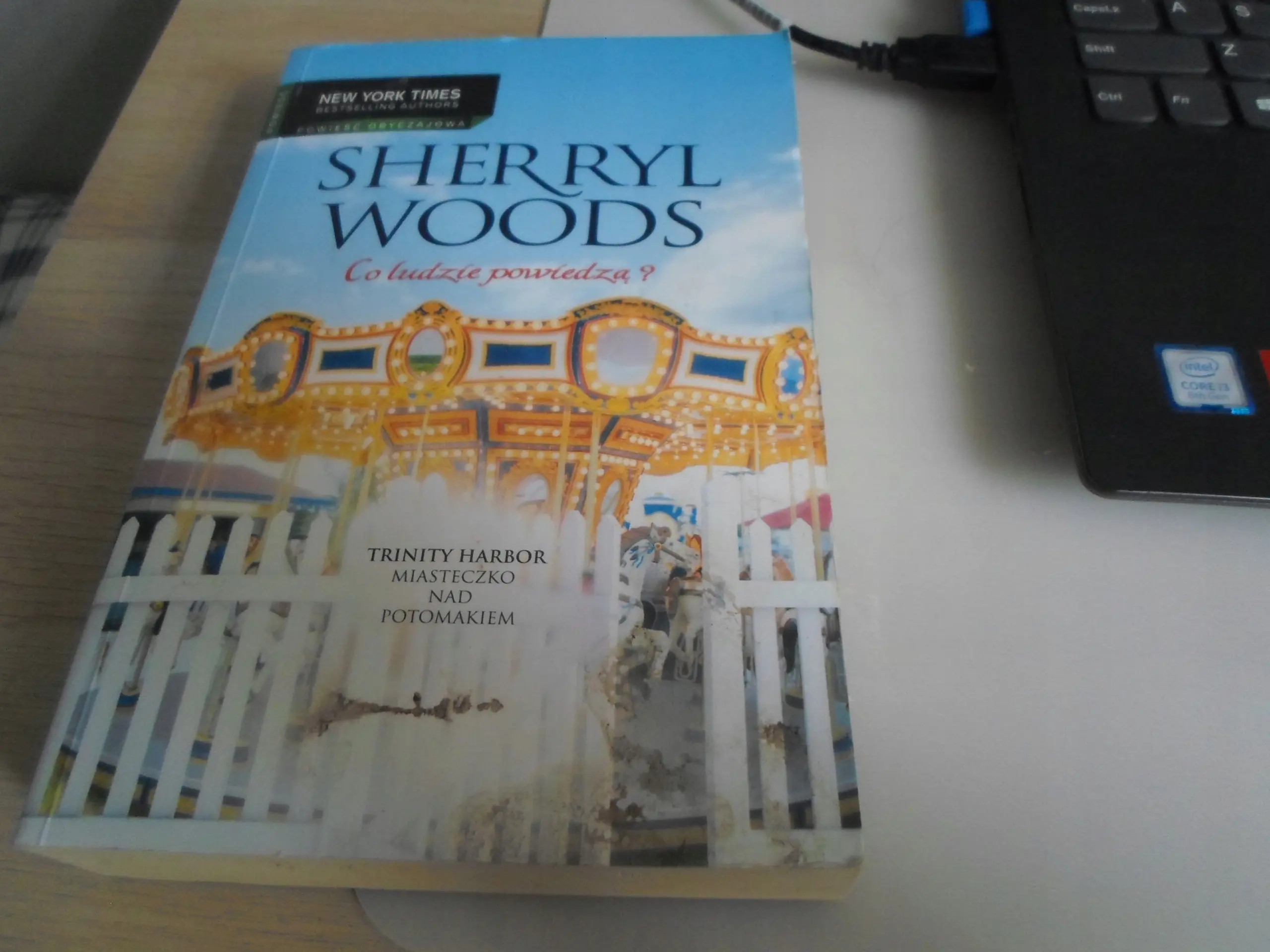 Książka - Co ludzie powiedzą?