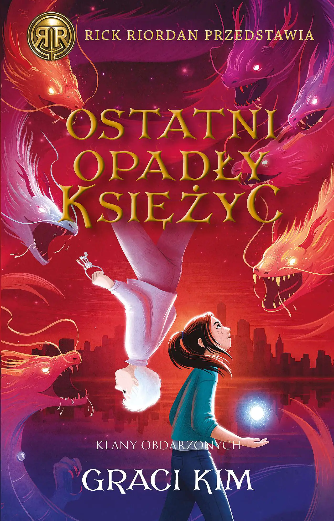Książka - Ostatni opadły księżyc. Klany Obdarzonych. Tom 2