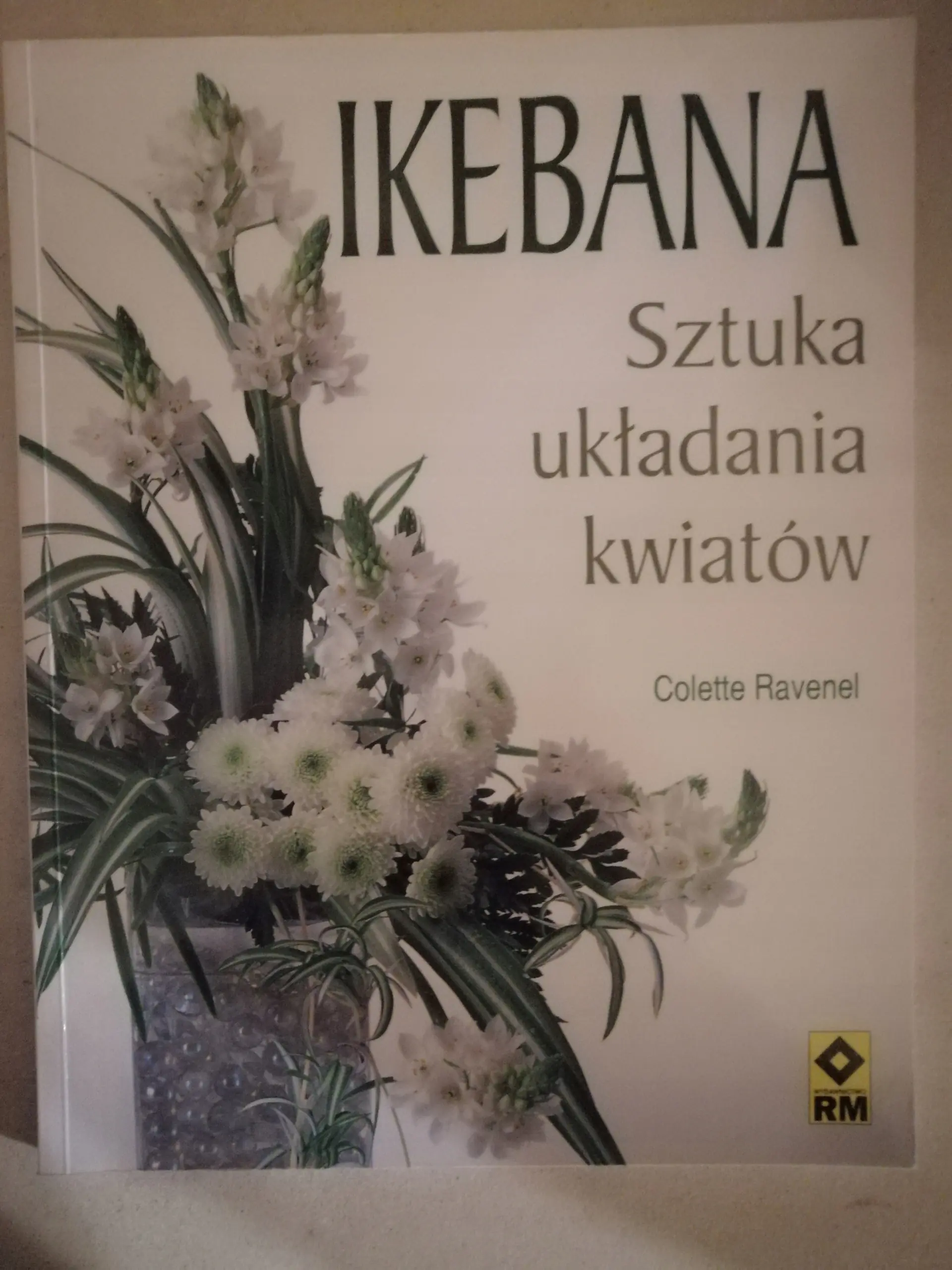 Książka - Ikebana. Sztuka układania kwiatów