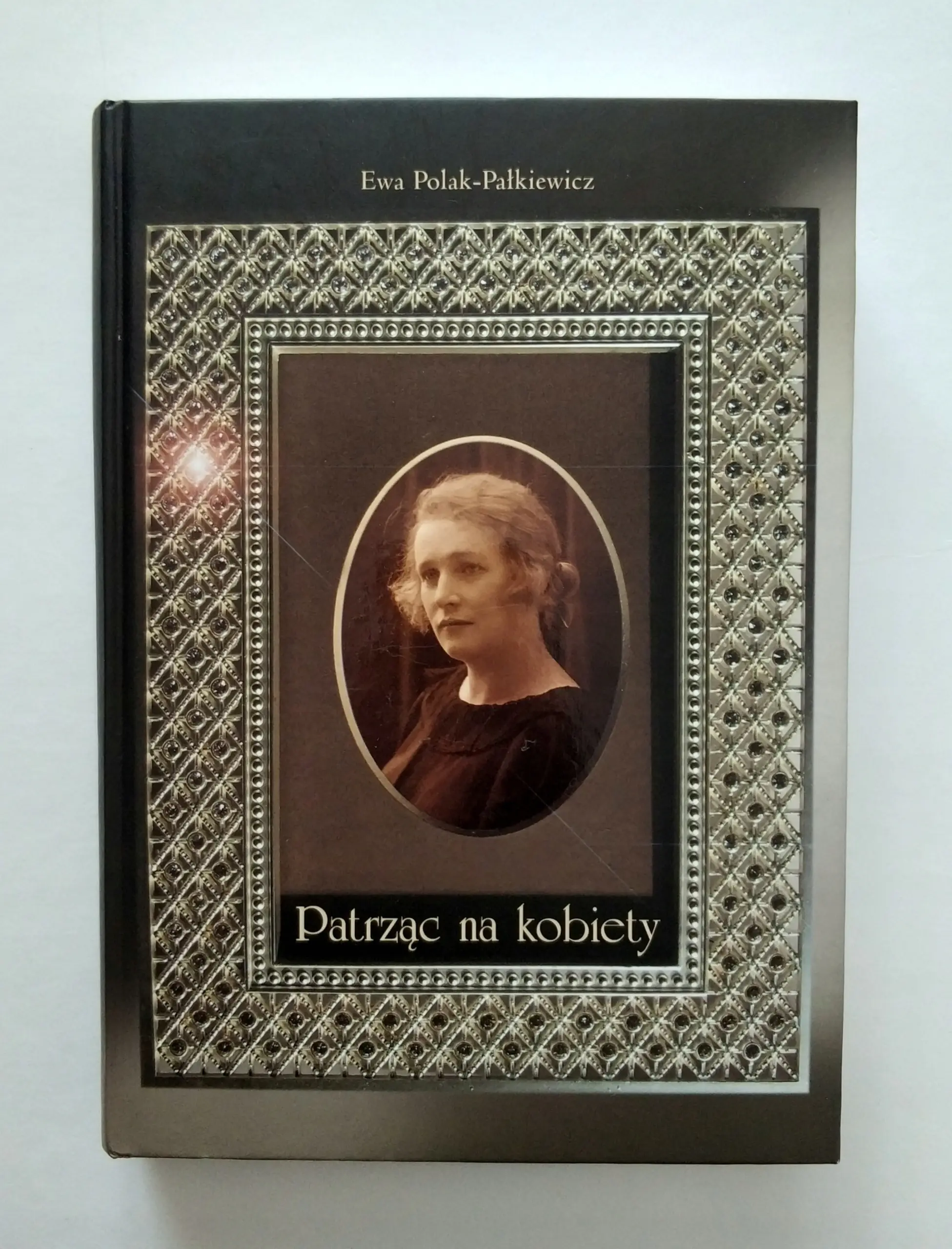 Książka - Patrząc na kobiety 