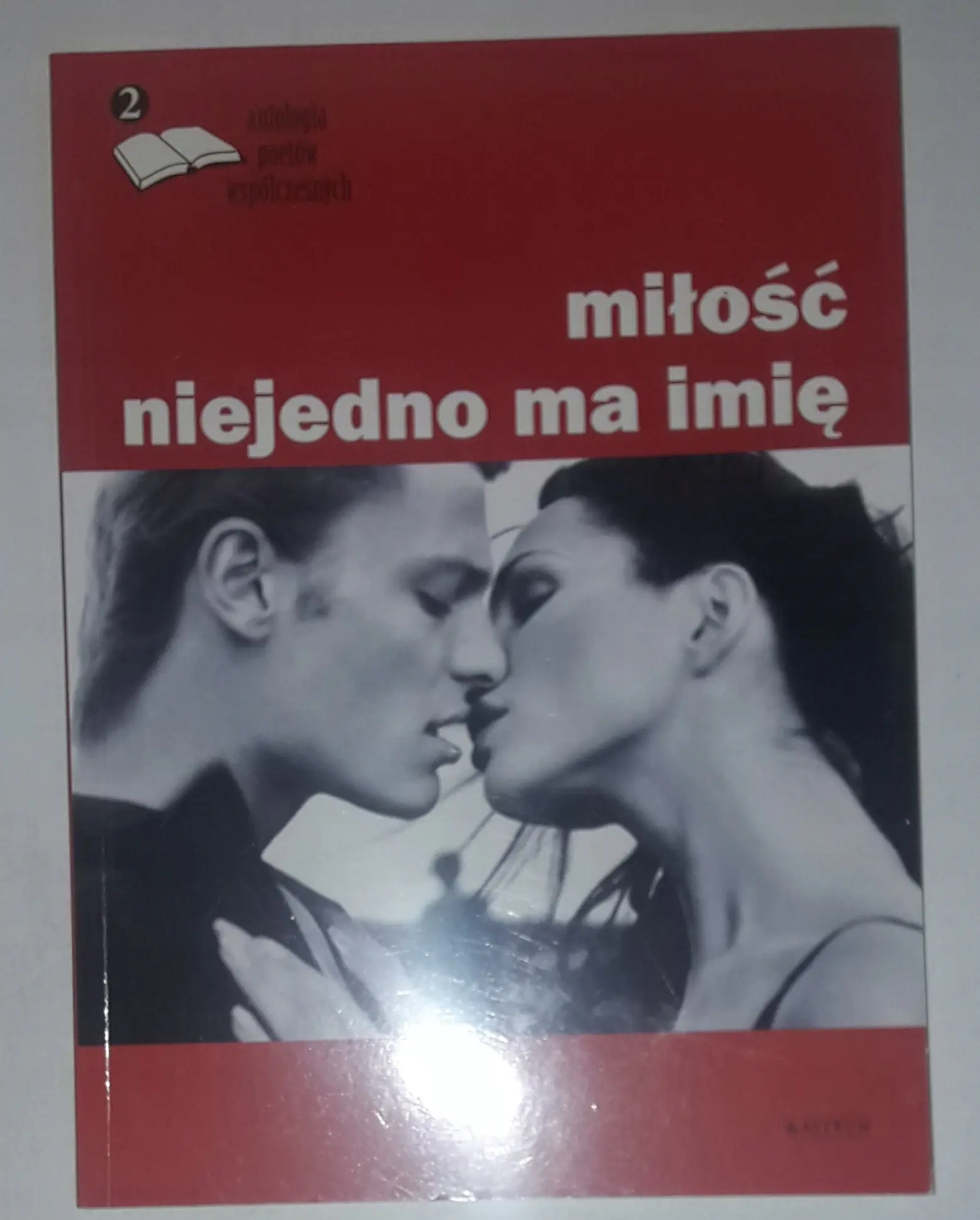Książka - Miłość niejedno ma imię