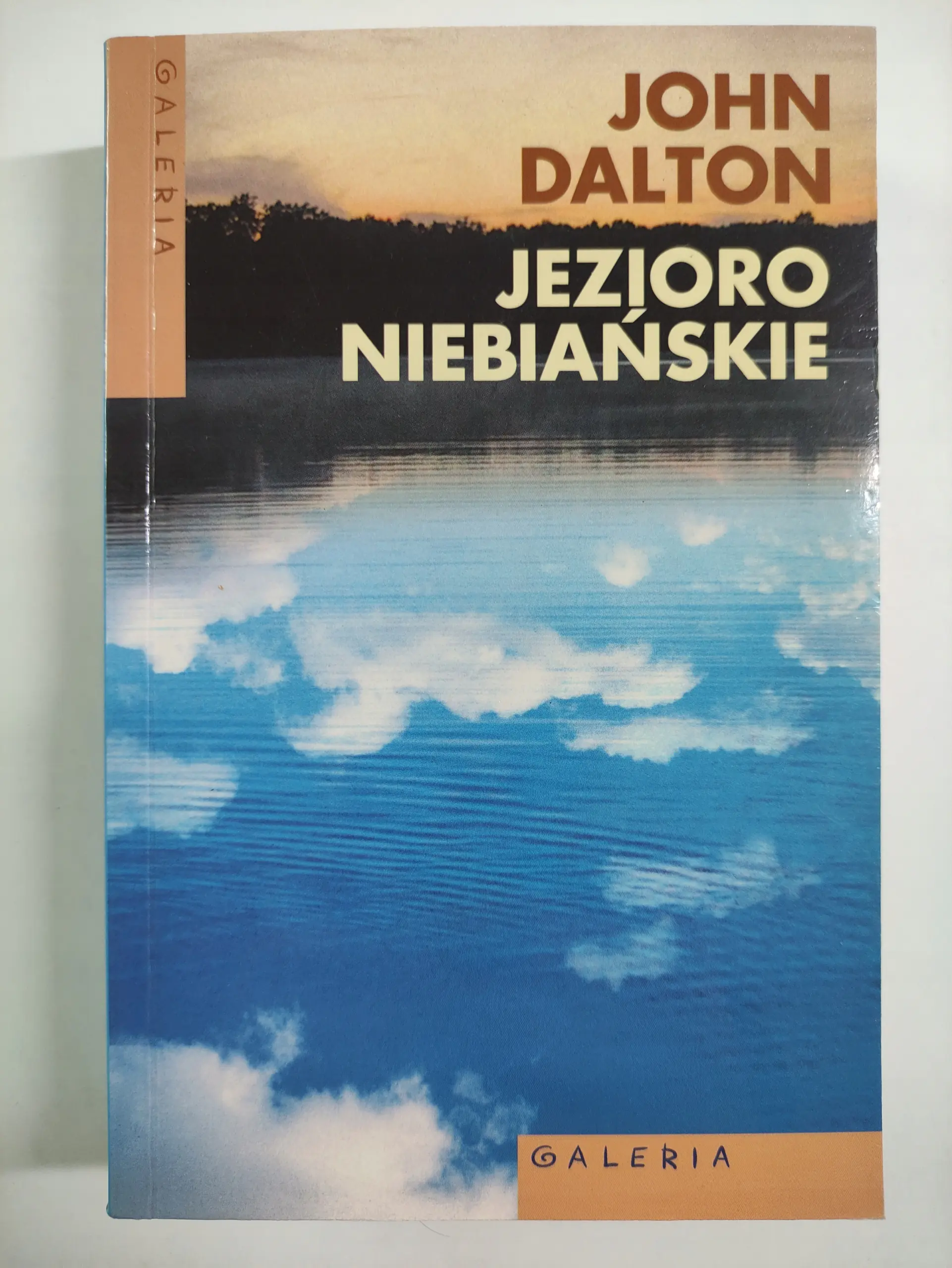 Książka - Jezioro Niebiańskie