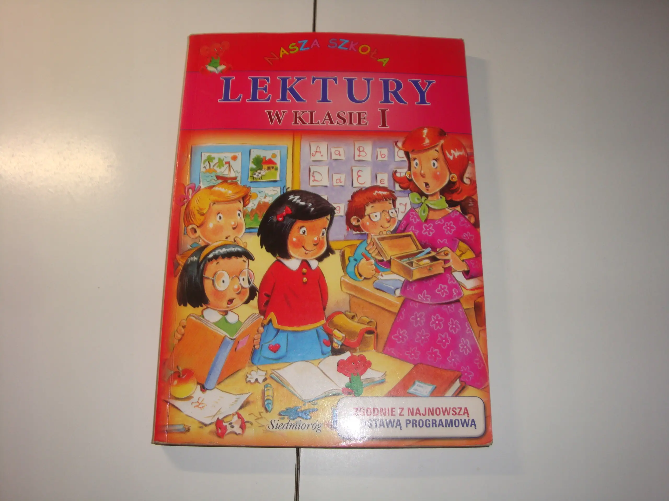 Książka - Lektury  w klasie 1 Nasza szkoła