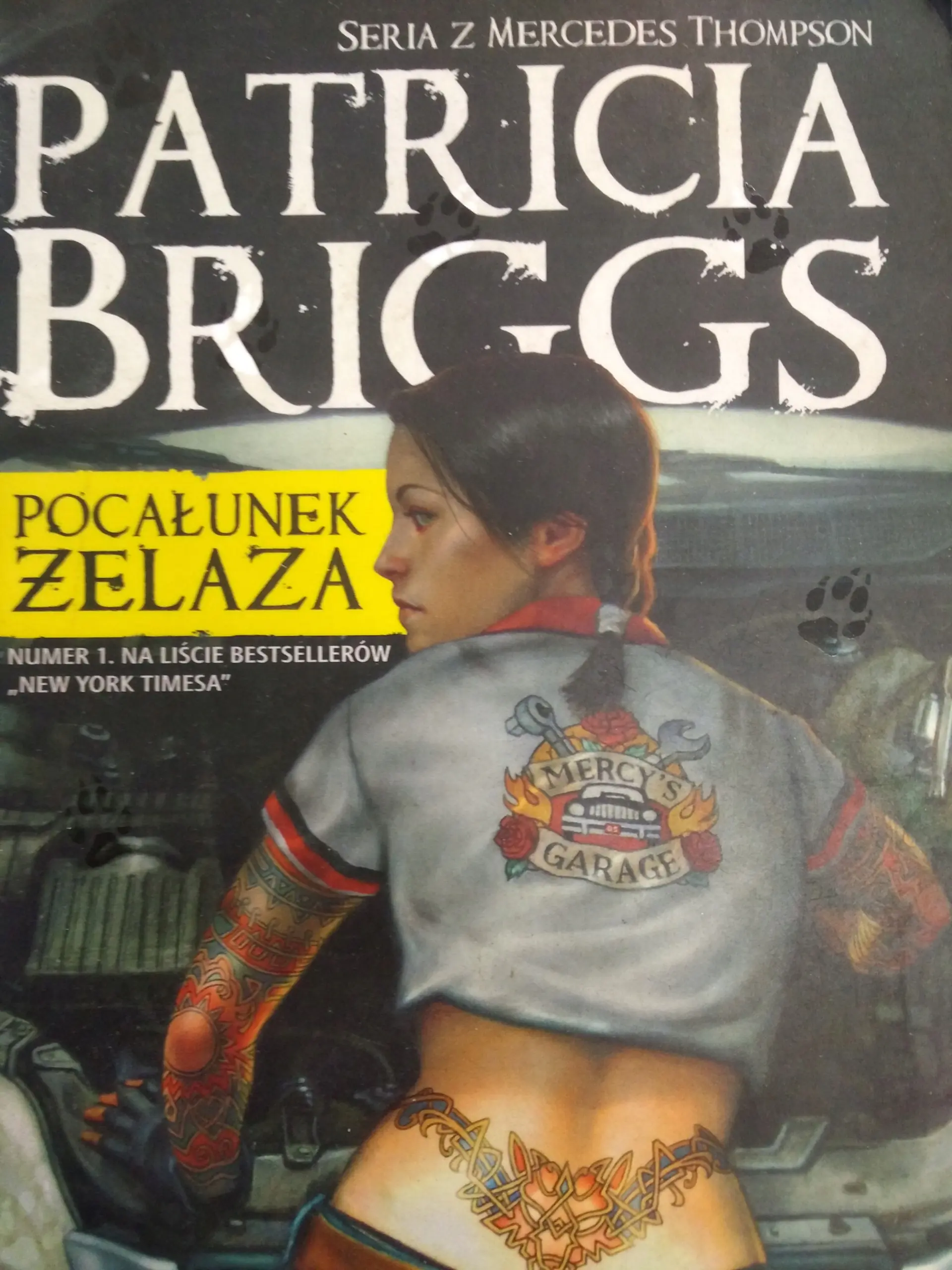 Książka - Obca krew. Pocałunek żelaza
