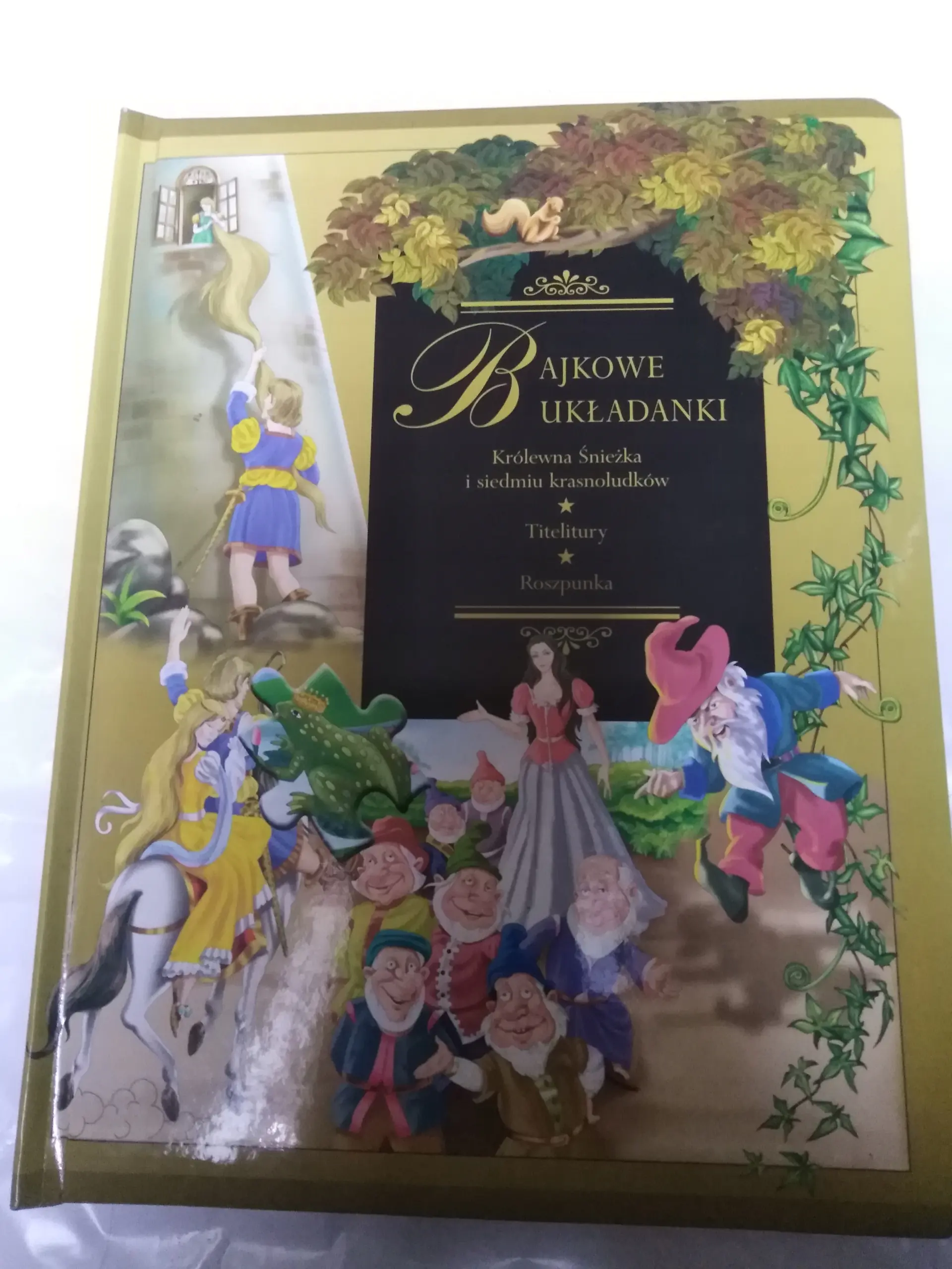 Książka - Bajkowe układanki. Królewna Śnieżka