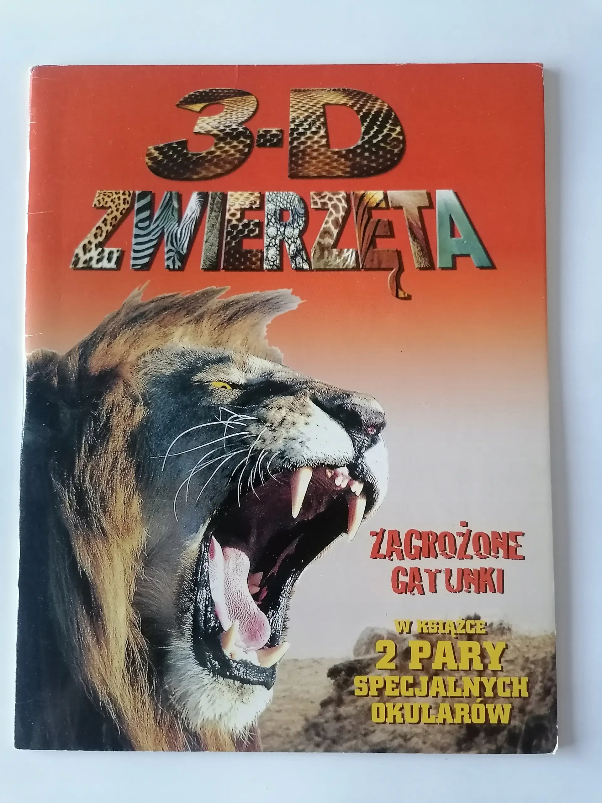 Książka - Zagrożone gatunki. 3-D zwierzęta