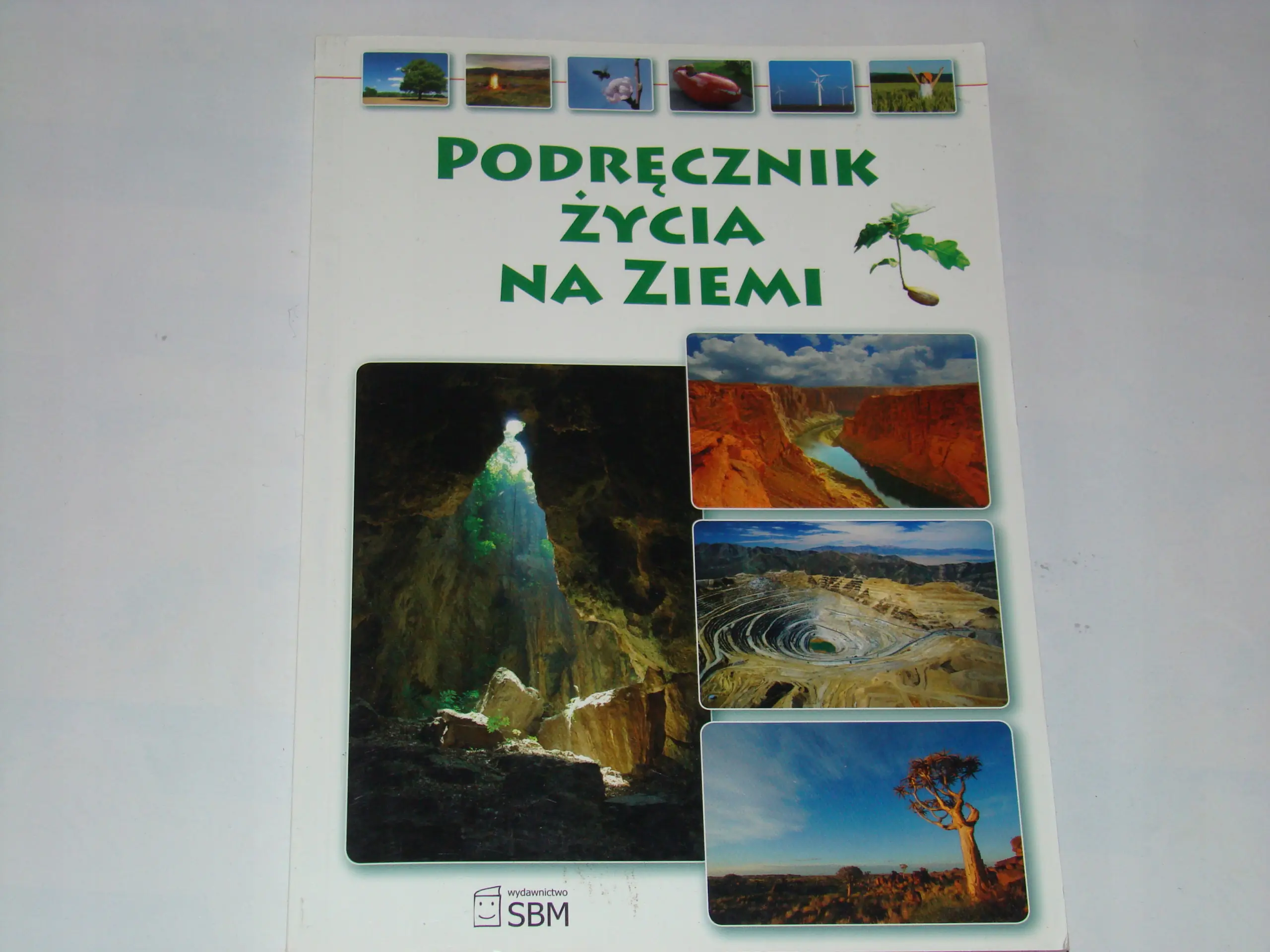 Książka - Podręcznik życia na Ziemi