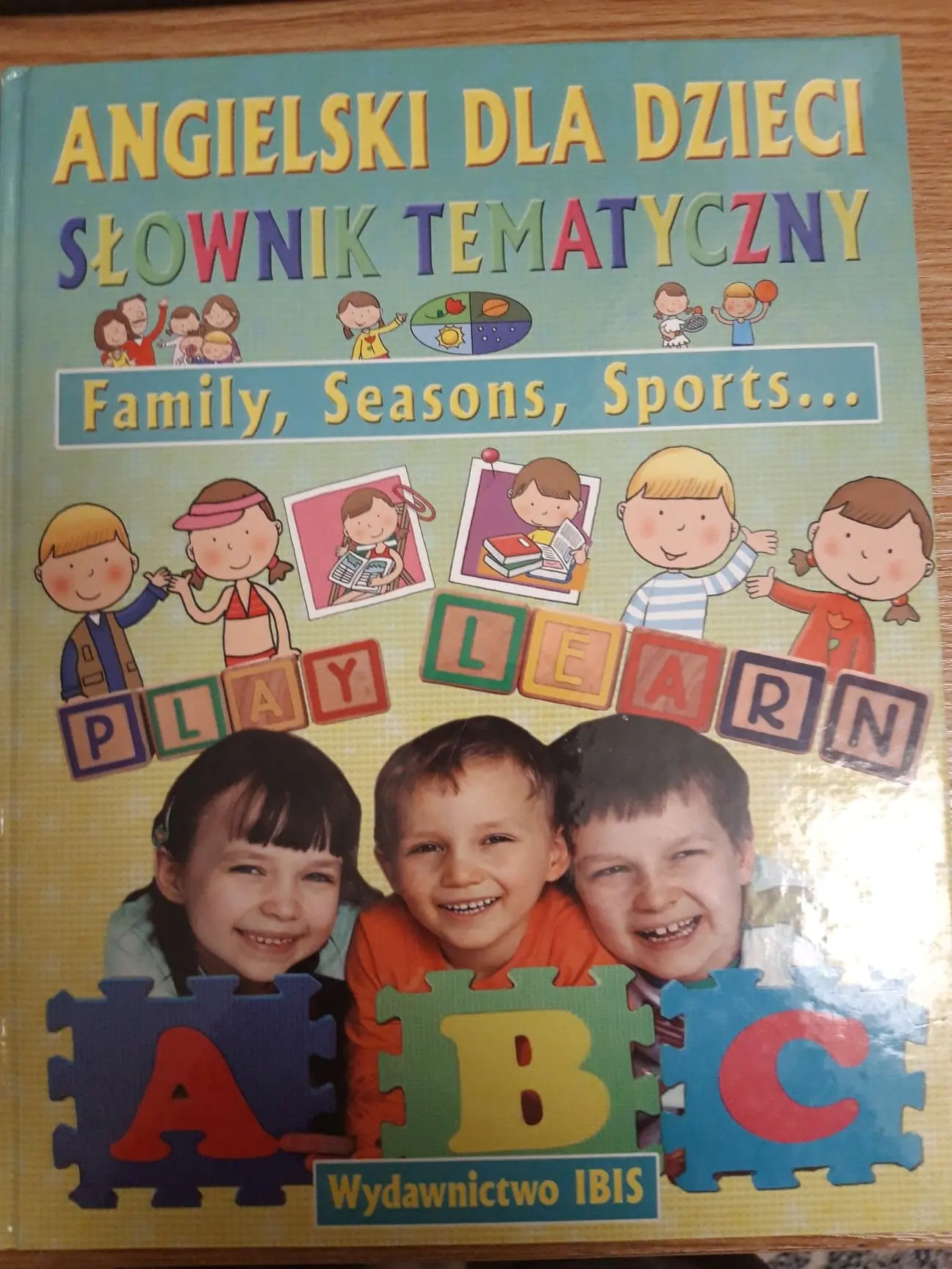 Książka - Family Seasons Sports. Angielski dla dzieci. Słownik tematyczny