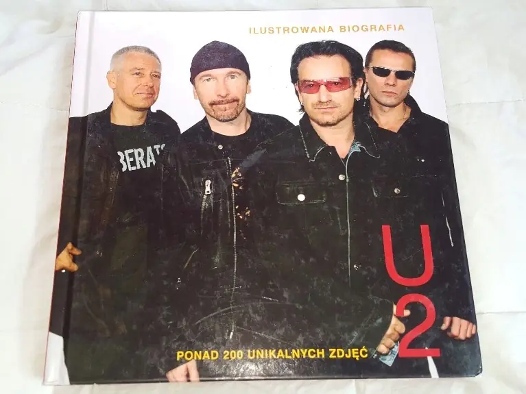 Książka - Ilustrowana biografia U2. Ponad 200 unikalnych zdj