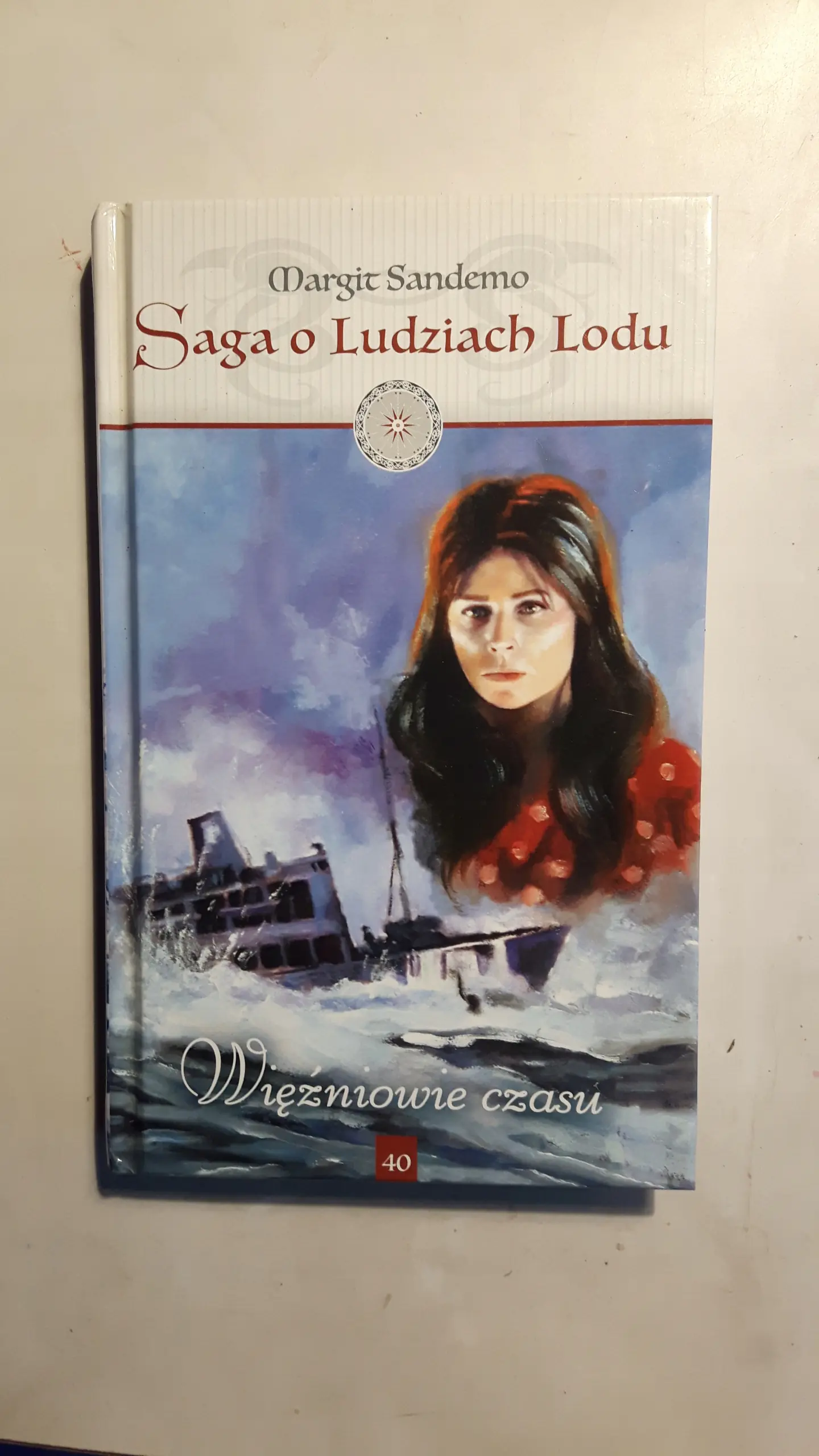 Książka - Saga o Ludziach Lodu Tom 40 Więźniowie czasu