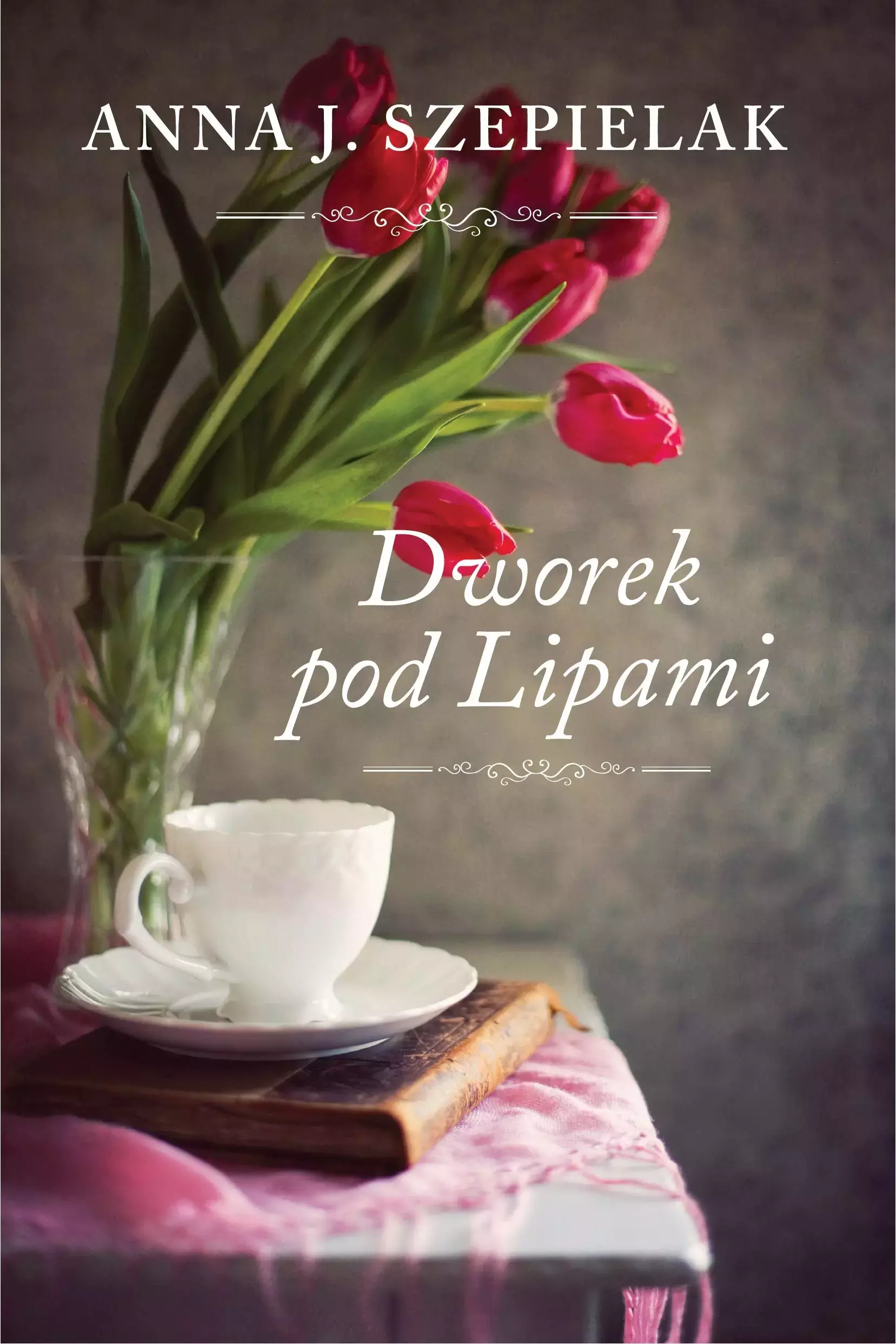Książka - Dworek pod Lipami
