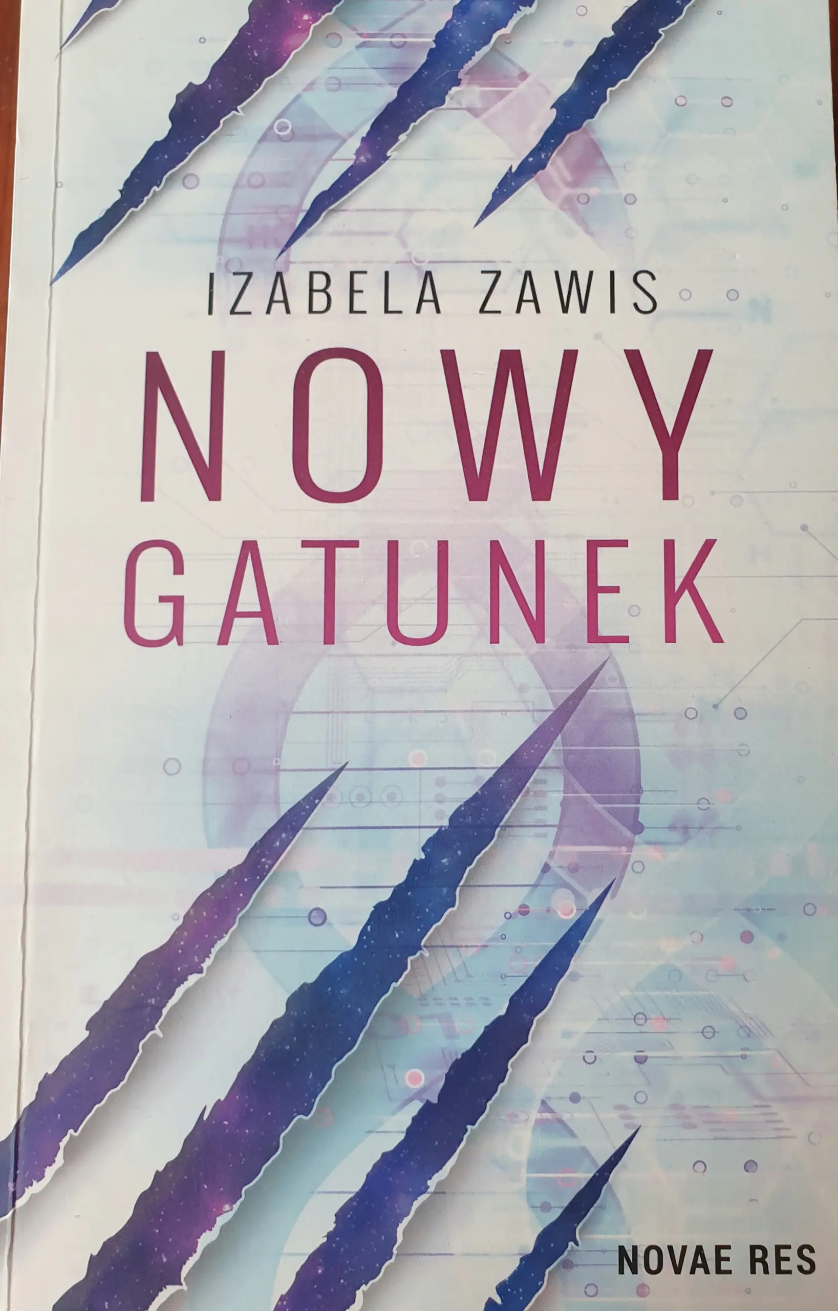 Książka - Nowy gatunek