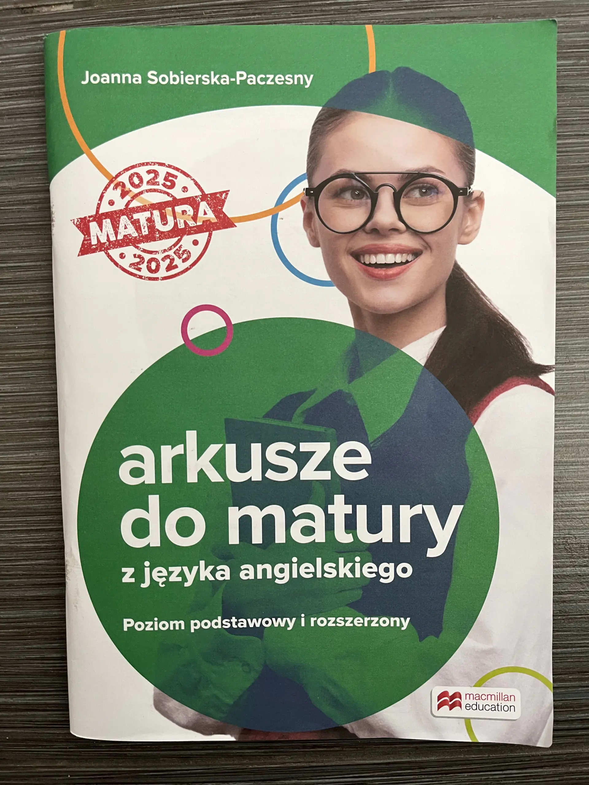 Książka - Arkusze do matury z języka angielskiego poziom podstawowy i rozszerzony