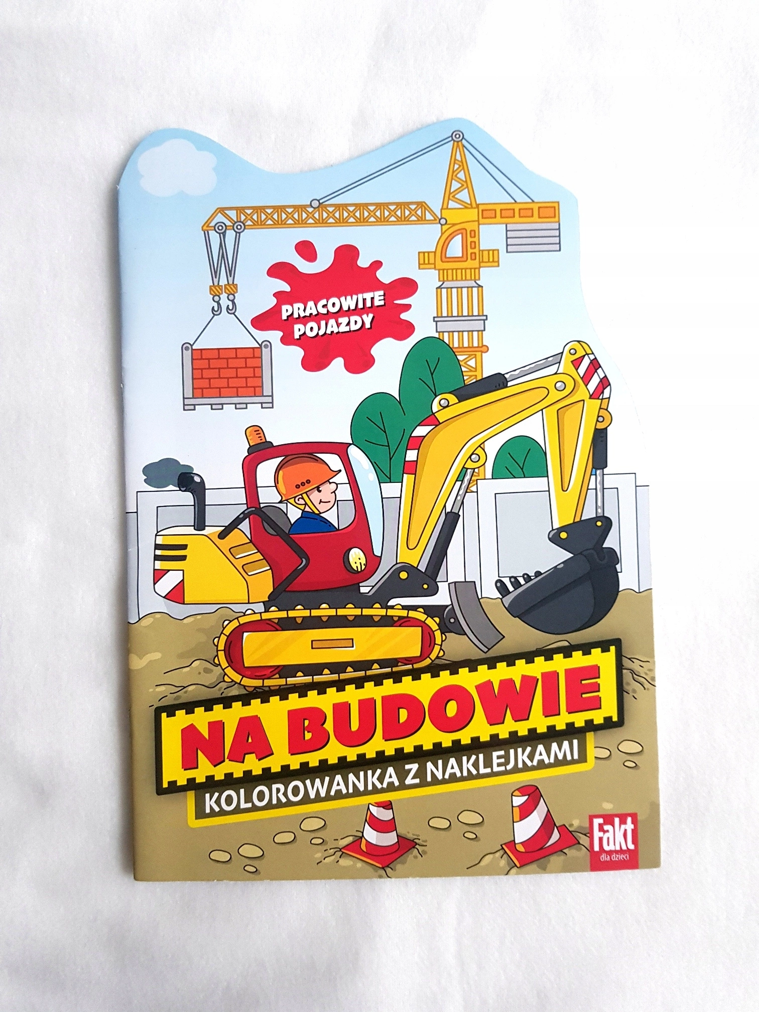 Książka - Na Budowie. Kolorowanka z naklejkami
