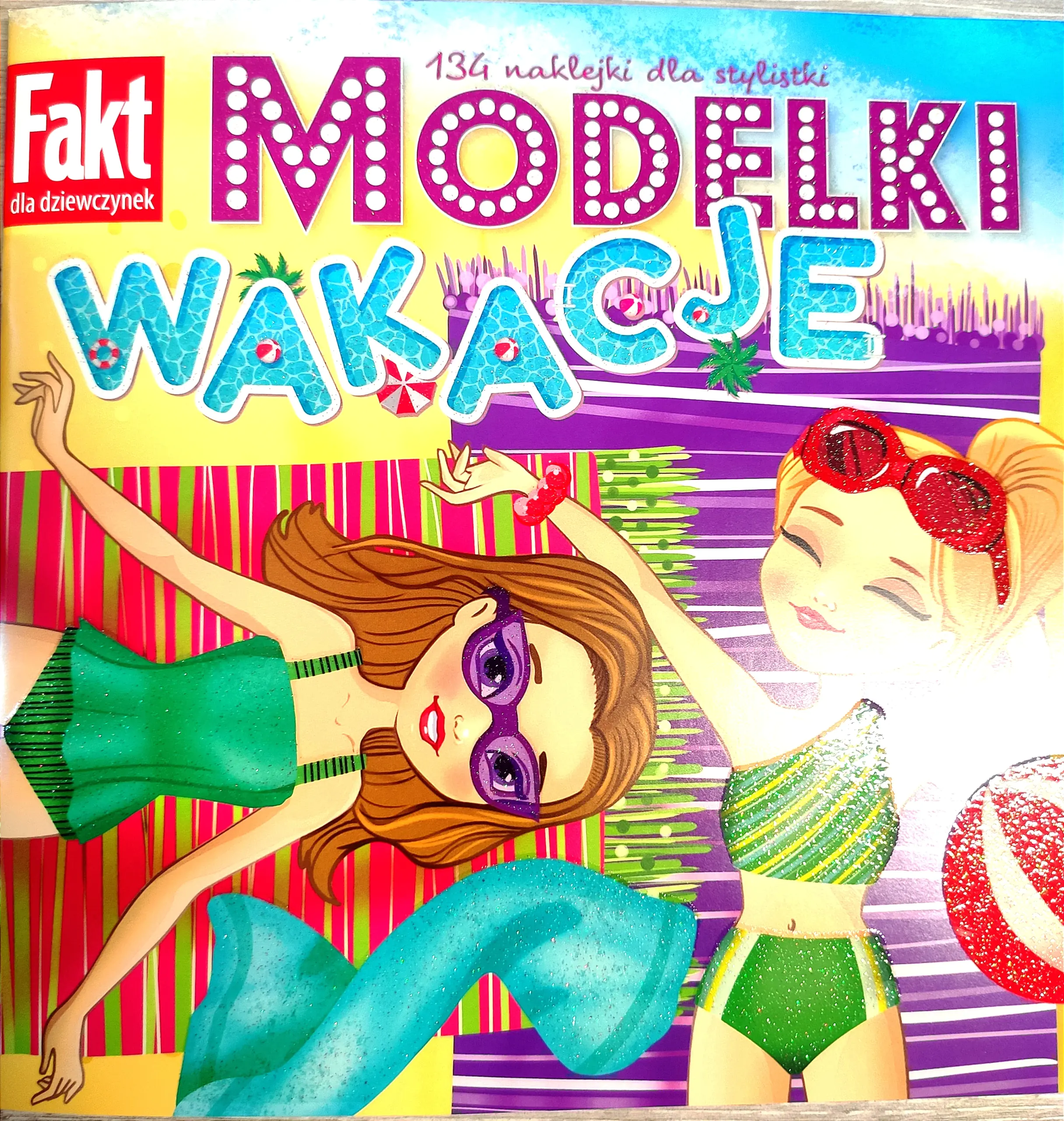 Książka - Modelki. Wakacje. 134 naklejki dla stylistki
