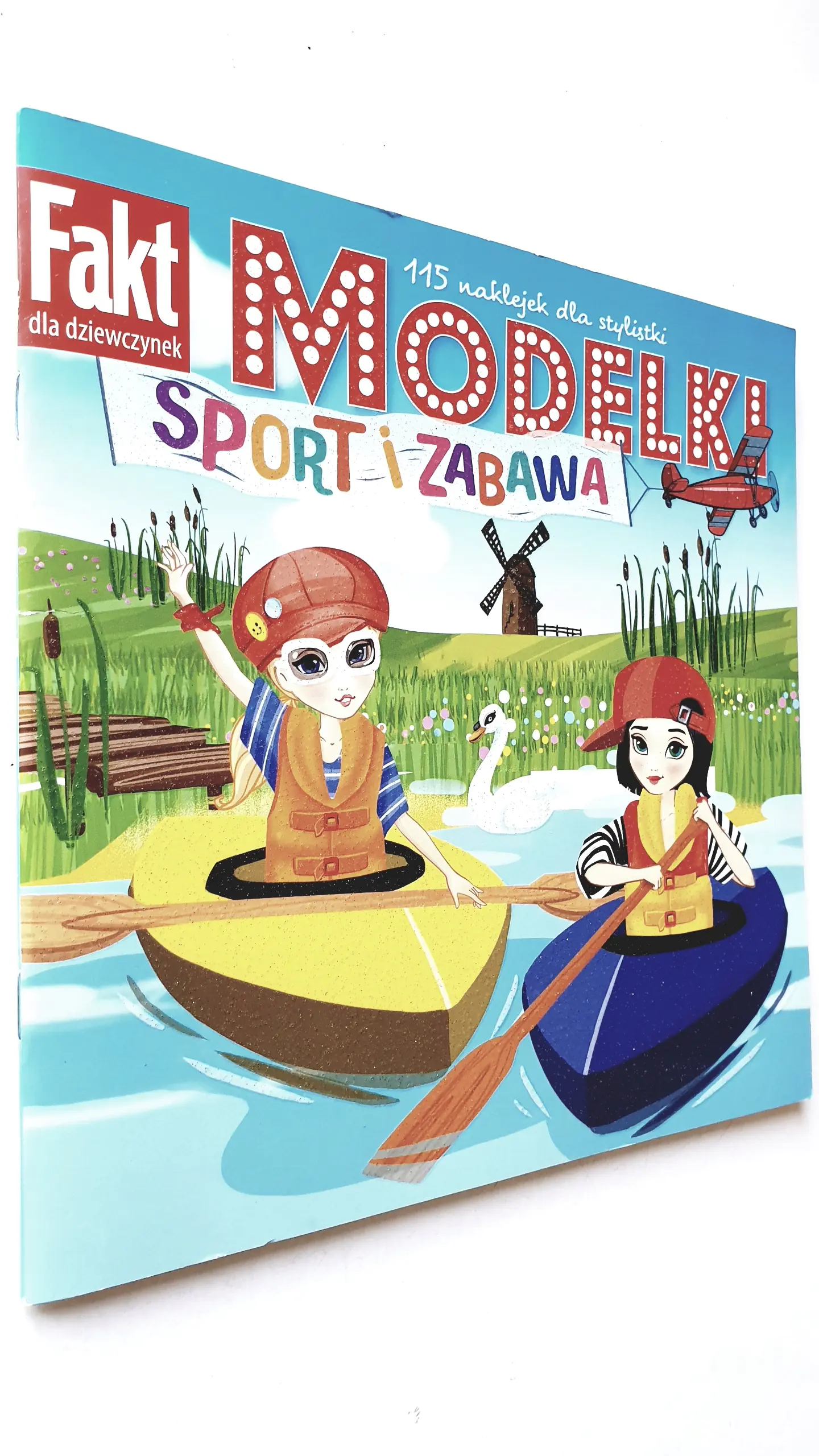 Książka - Modelki. Sport i zabawa. 115 naklejek dla stylistk