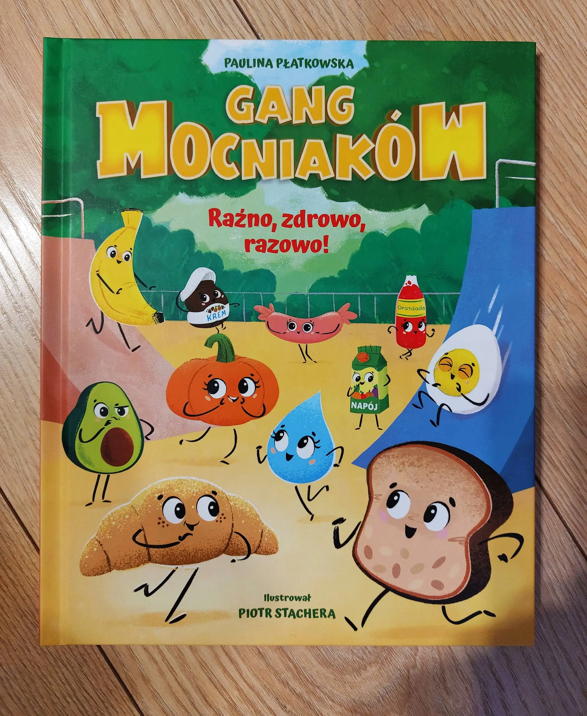 Książka - Gang Mocniaków Raźno zdrowo razowo