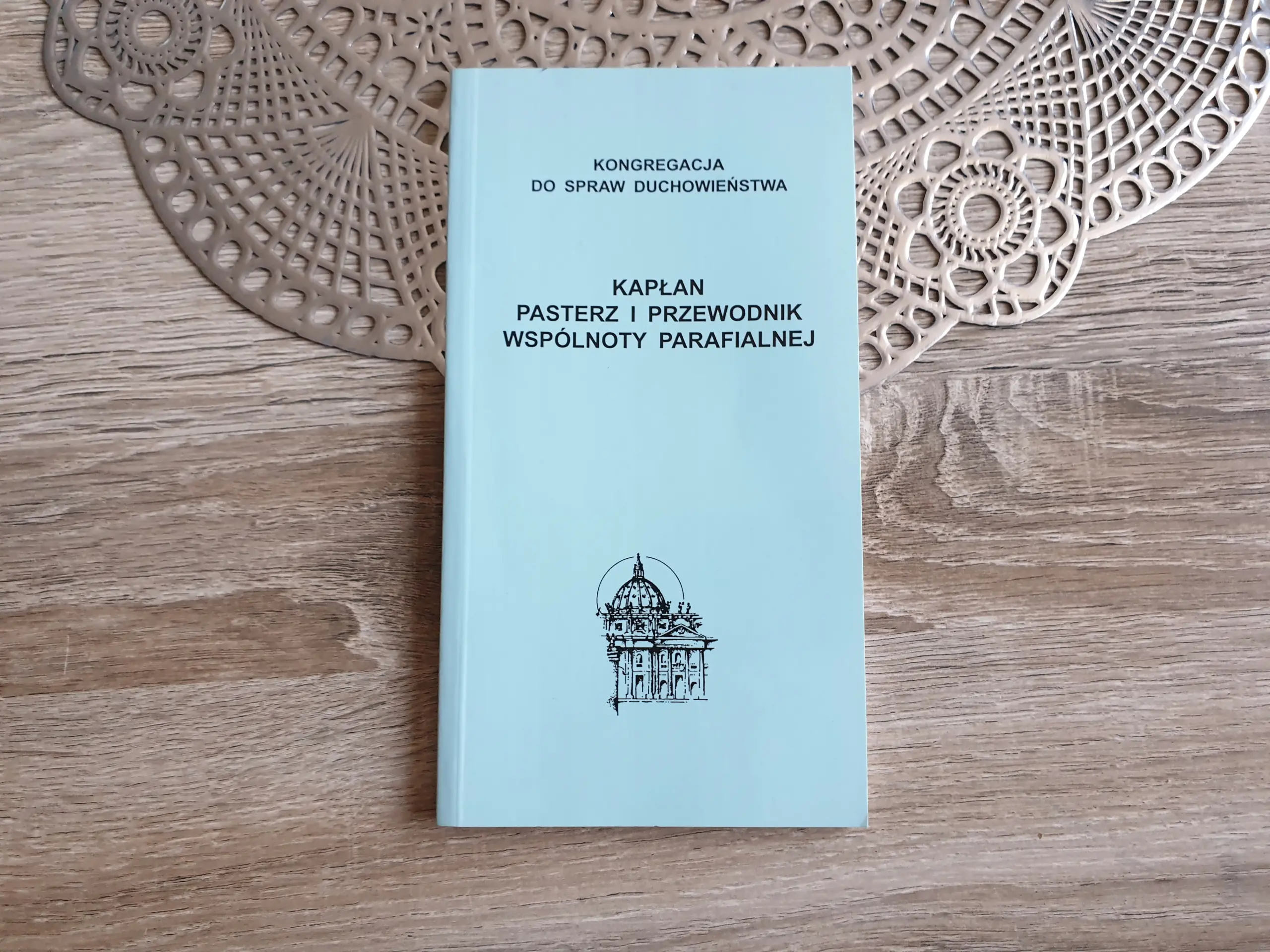 Książka - Kapłan. Pasterz i przewodnik wspólnoty parafialnej