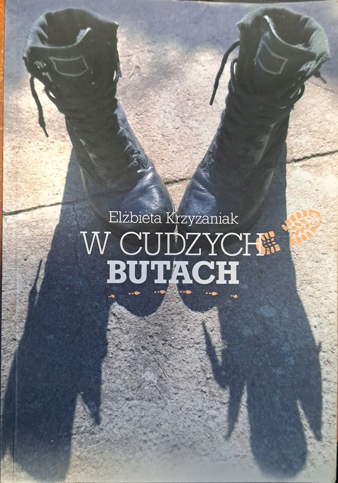 Książka - W cudzych butach