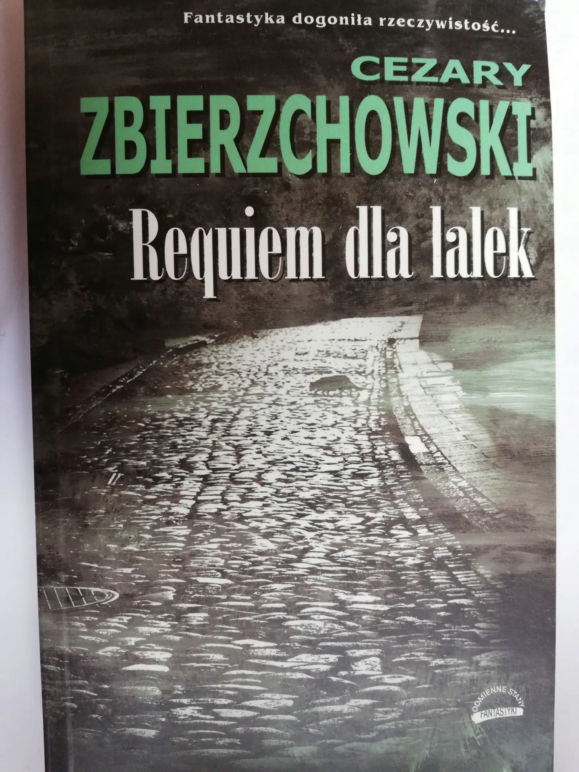 Książka - Requiem dla lalek