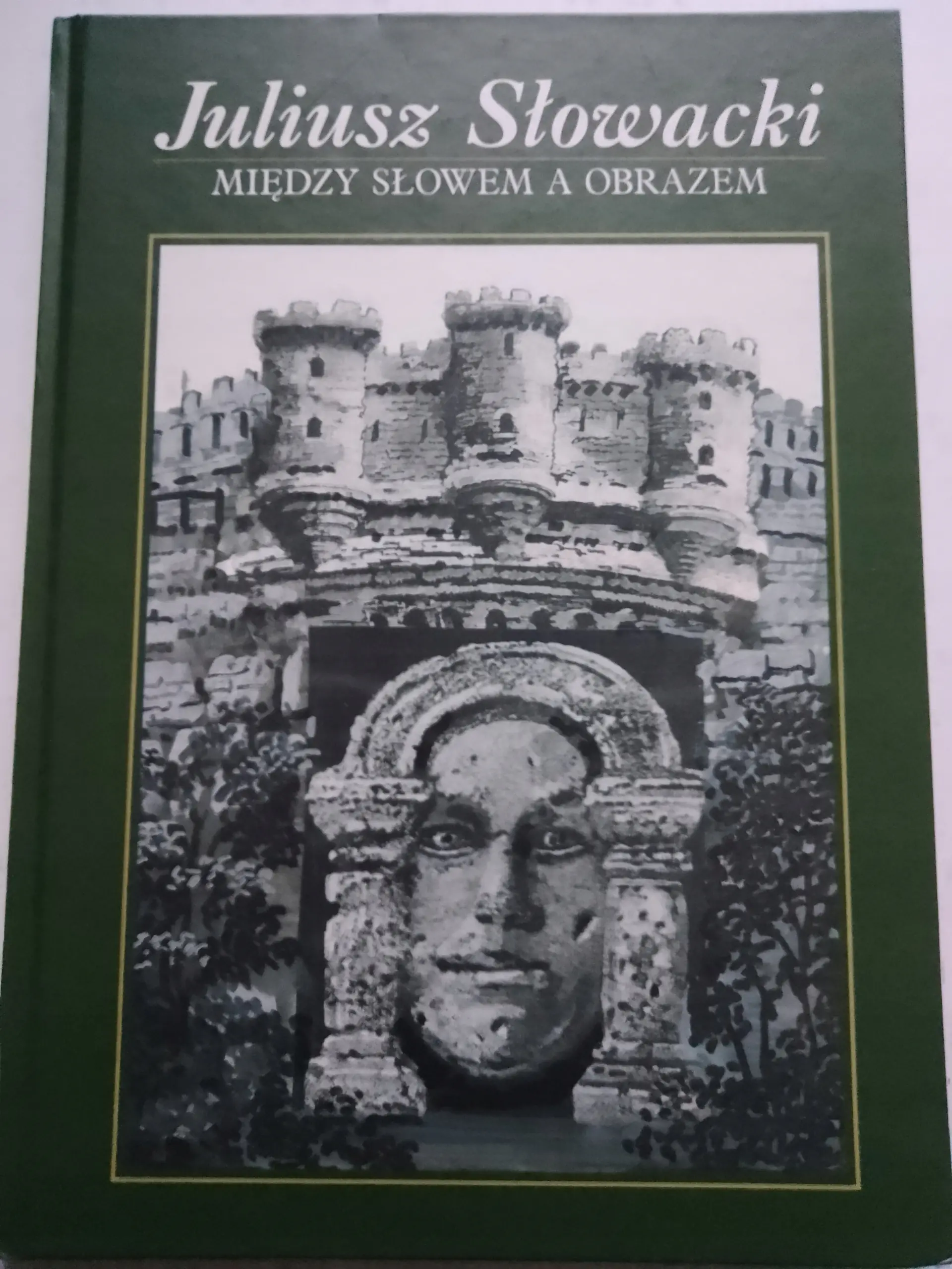 Książka - Między słowem a obrazem