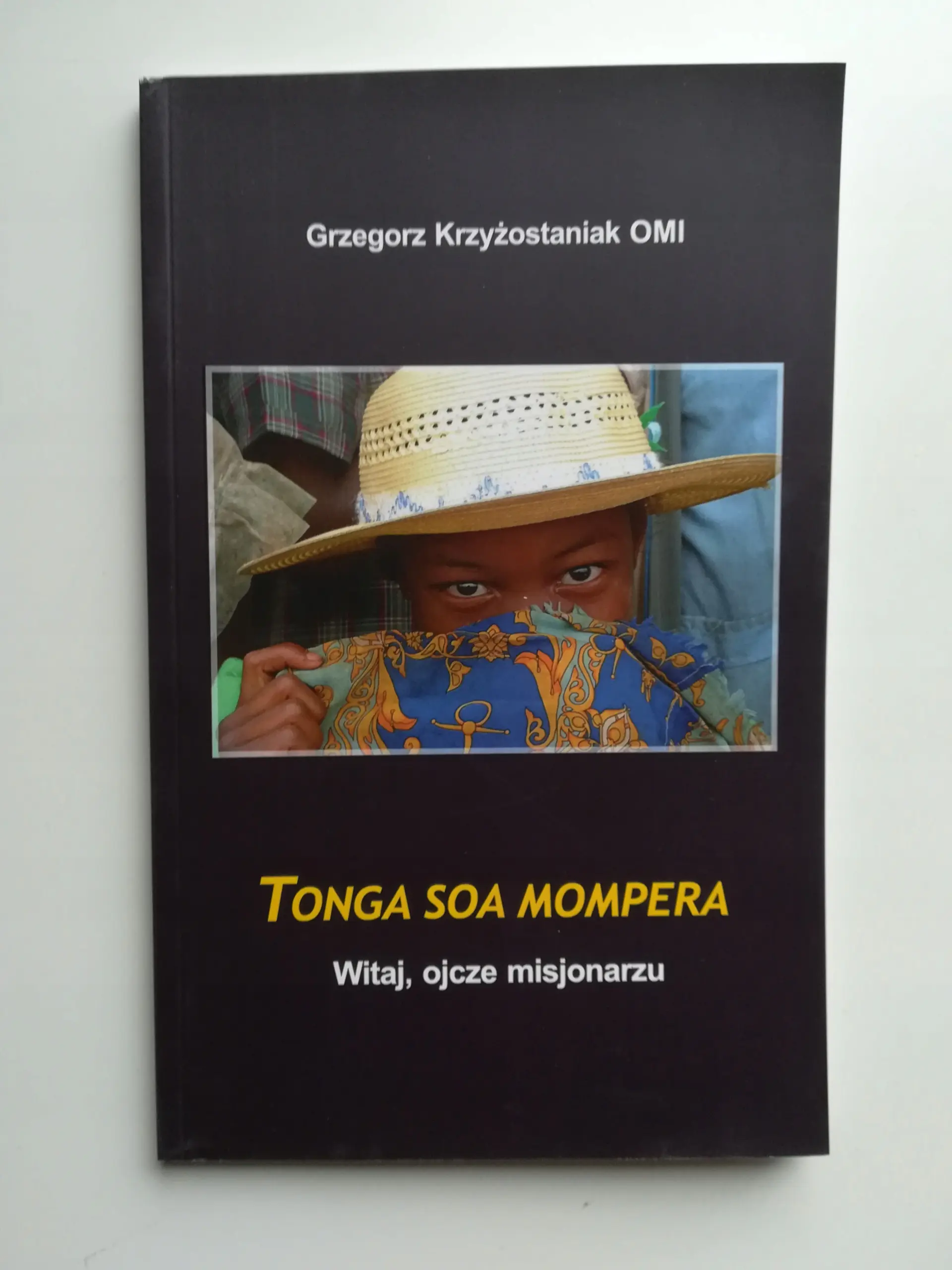 Książka - Tonga soa mompera