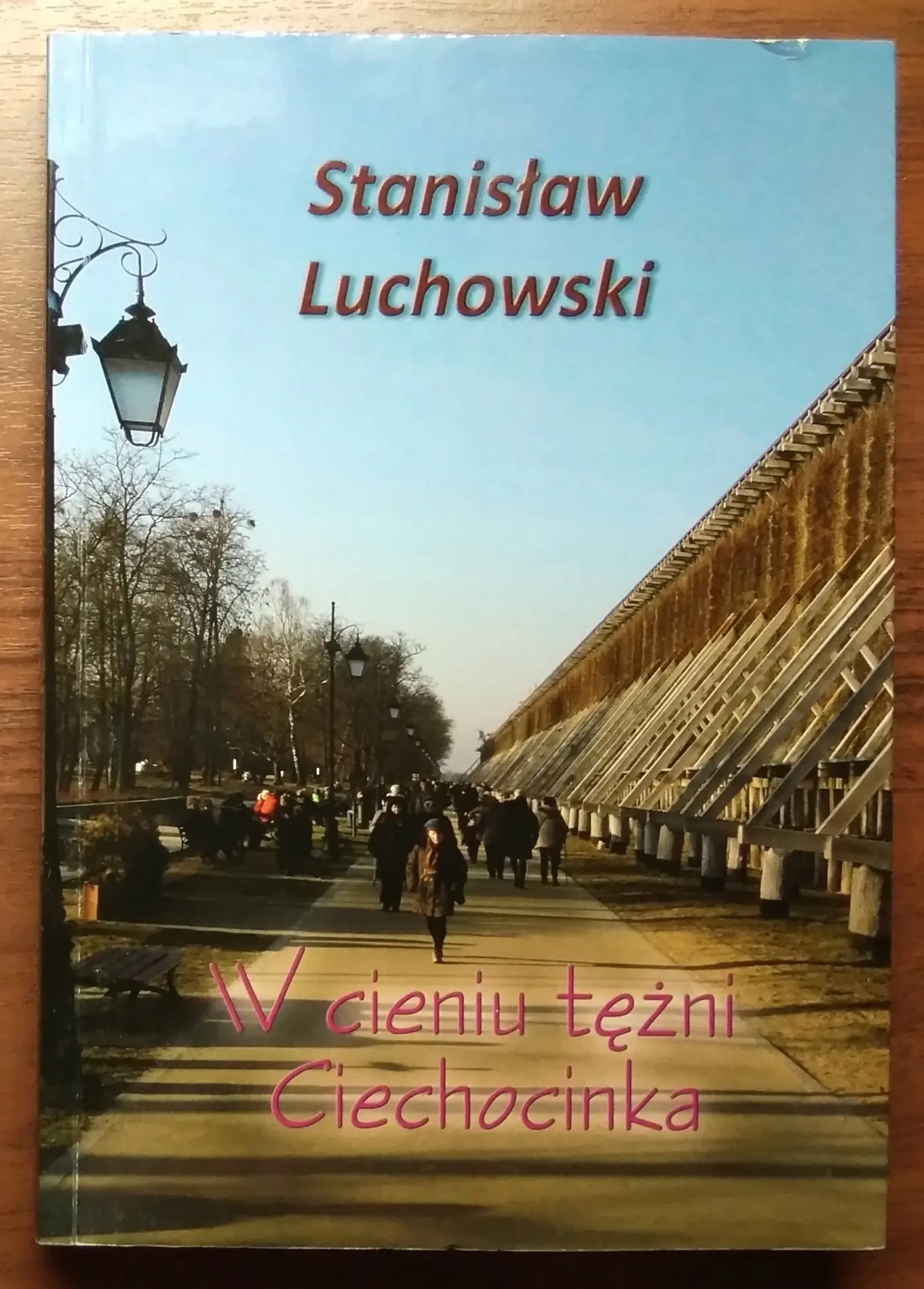 Książka - W cieniu tężni Ciechocinka
