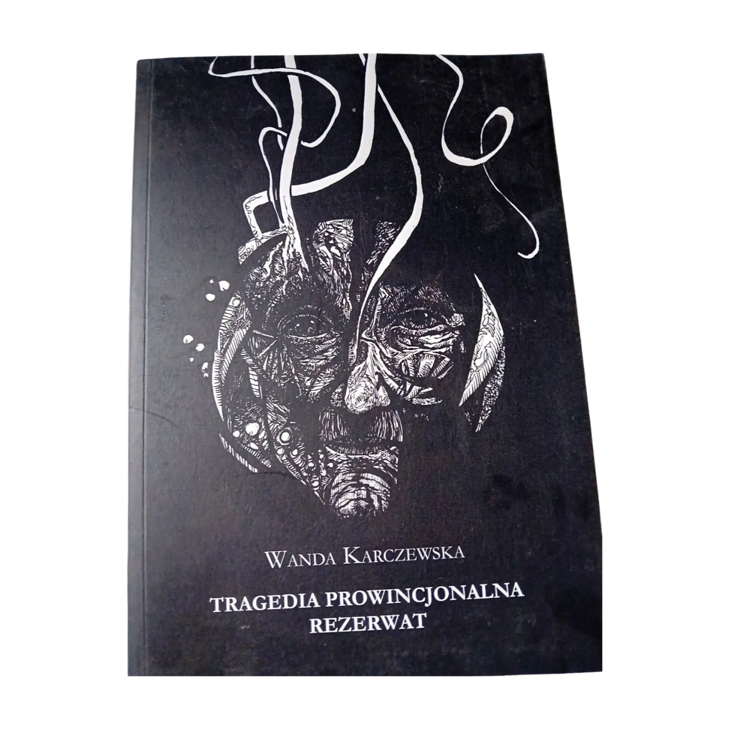 Książka - Tragedia prowincjonalna. / Rezerwat.