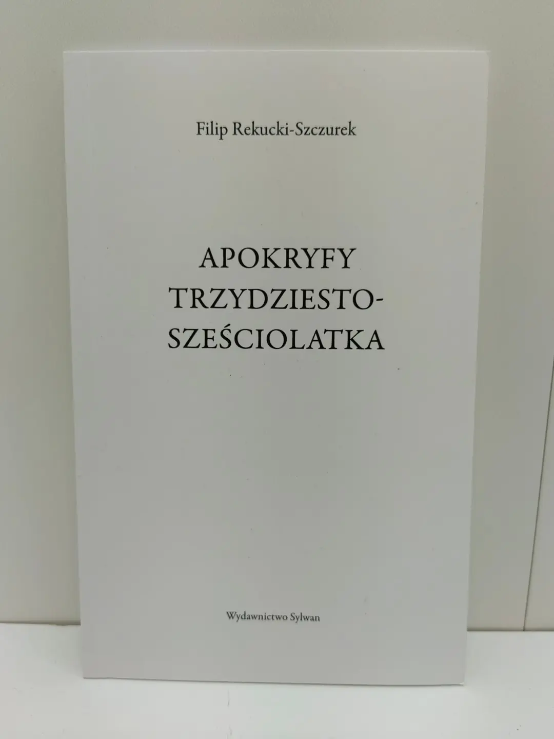 Książka - Apokryfy trzydziestosześciolatka
