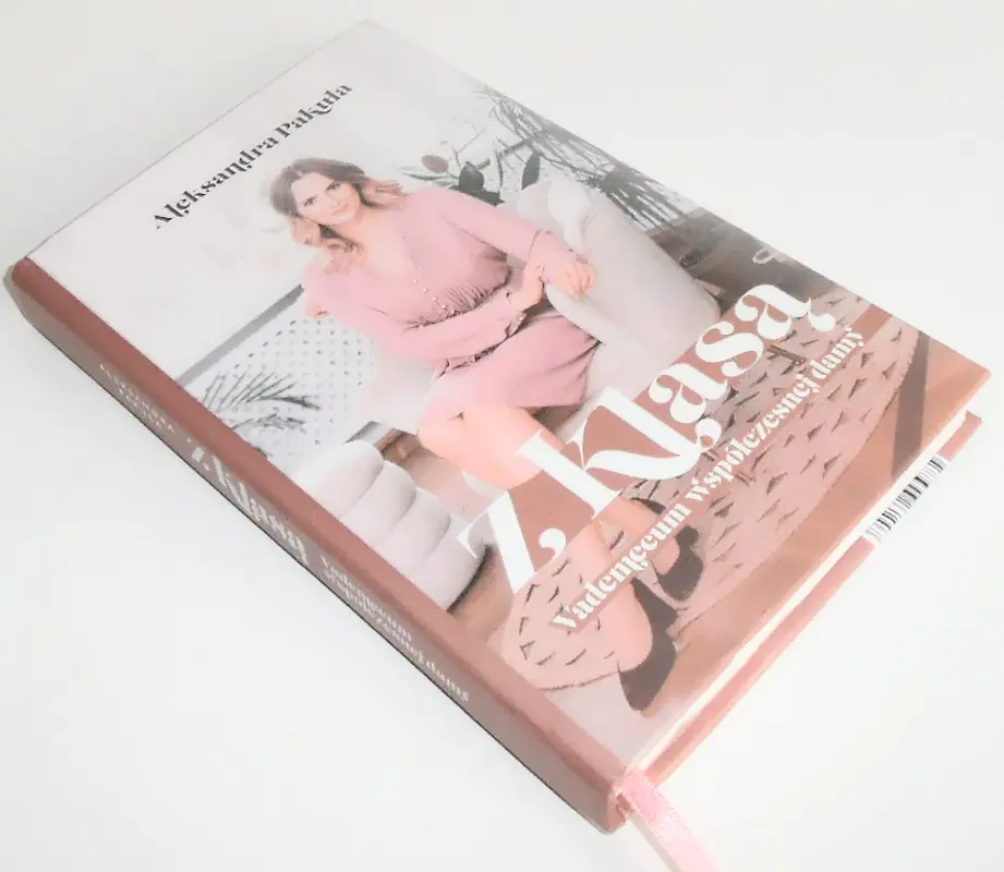 Książka - Z KLASĄ – VADEMECUM WSPÓŁCZESNEJ DAMY